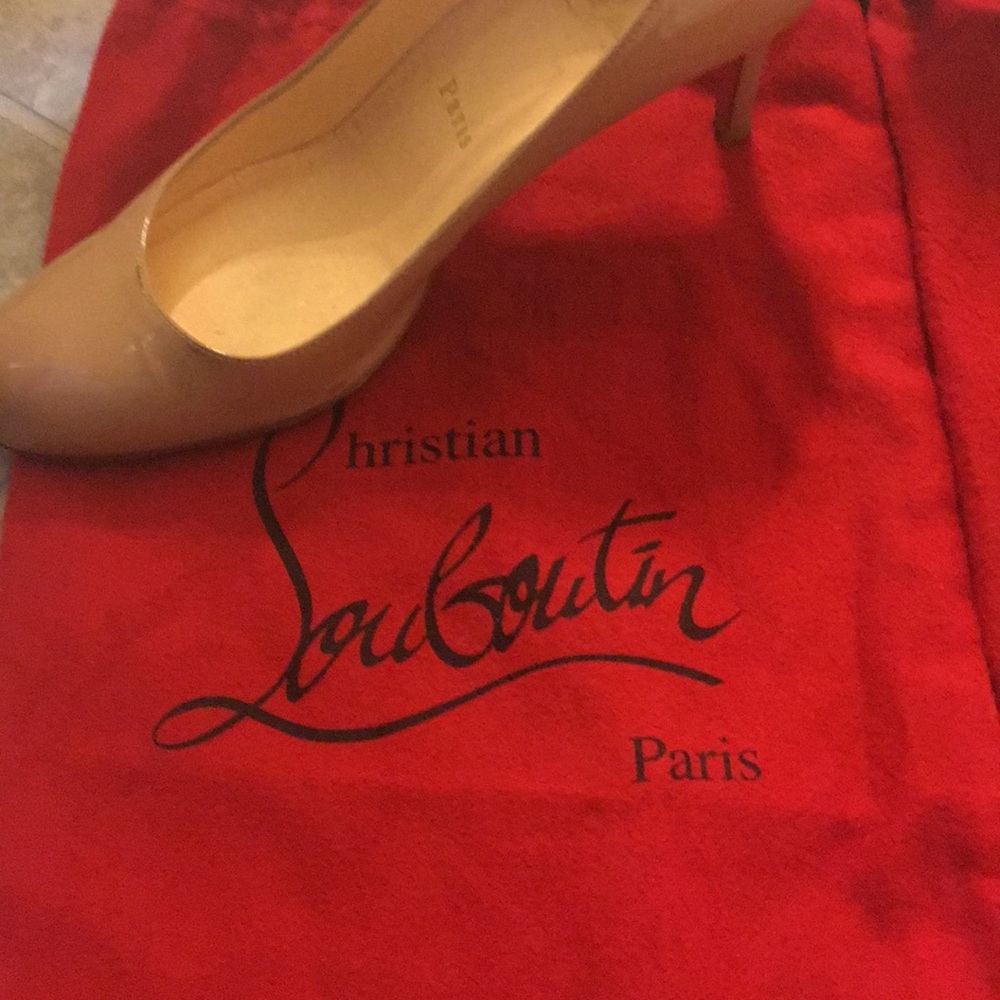 Shoes - Picture 3 of 5